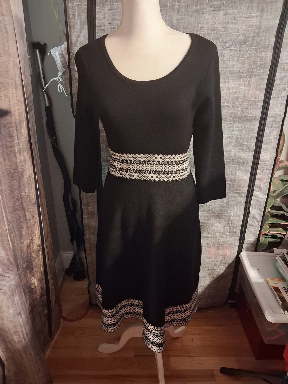 Nina Leonard Sweater Dress with White Trim